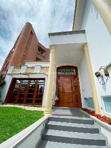 Casa en venta en Santa Barbara, Bogotá · foto 4 de 13
