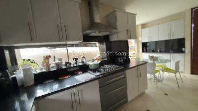 Casa de 3 alcobas en venta en Altos De Sotileza, Bogotá, 269 m² · foto 15 de 19