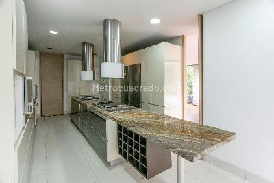 Apartamento de 3 alcobas en venta en Parque Del Virrey, Bogotá, 277 m² · foto 10 de 20