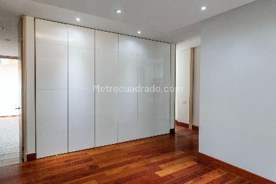 Apartamento de 3 alcobas en venta en Parque Del Virrey, Bogotá, 277 m² · foto 15 de 20