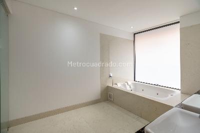 Apartamento de 3 alcobas en venta en Parque Del Virrey, Bogotá, 277 m² · foto 18 de 20