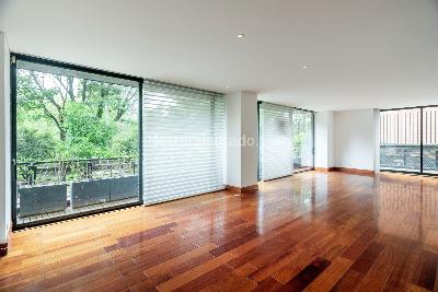 Apartamento de 3 alcobas en venta en Parque Del Virrey, Bogotá, 277 m² · foto 2 de 20