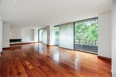 Apartamento de 3 alcobas en venta en Parque Del Virrey, Bogotá, 277 m² · foto 3 de 20