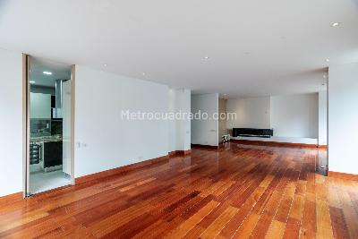 Apartamento de 3 alcobas en venta en Parque Del Virrey, Bogotá, 277 m² · foto 4 de 20