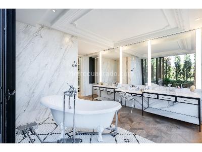 Apartamento de 4 alcobas en venta en Chico Oriental, Bogotá, 610 m² · foto 3 de 20