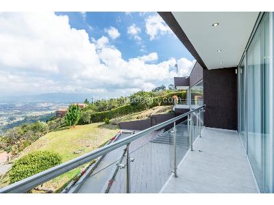 Casa de 4 alcobas en venta en Yerbabuena, Bogotá, 451 m² · foto 14 de 20