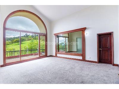 Casa de 5 alcobas en venta en Yerbabuena, Chía, 710 m² · foto 4 de 20