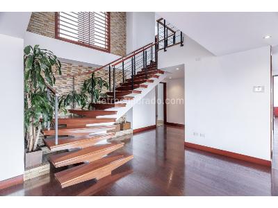 Apartamento de 4 alcobas en venta en Santa Barbara, Bogotá, 454 m² · foto 3 de 20