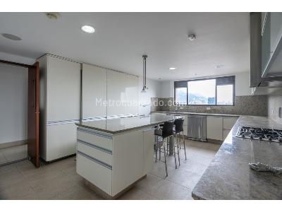 Apartamento de 4 alcobas en venta en Santa Barbara, Bogotá, 454 m² · foto 5 de 20