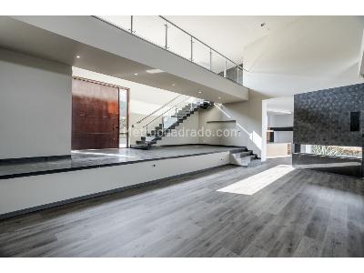 Casa de 4 alcobas en venta en Yerbabuena, Bogotá, 451 m² · foto 3 de 20