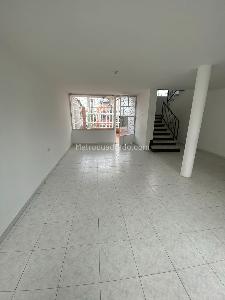 Casa de 5 alcobas en venta en Ferrocaja, Bogotá, 390 m² · foto 3 de 20