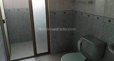 Casa de 5 alcobas en venta en Los Colores, Medellín, 130 m² · foto 7 de 14