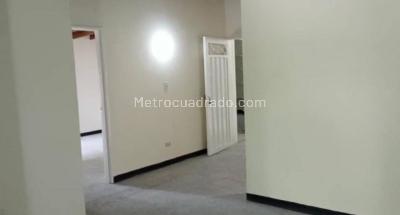 Casa de 5 alcobas en venta en Los Colores, Medellín, 130 m² · foto 9 de 14
