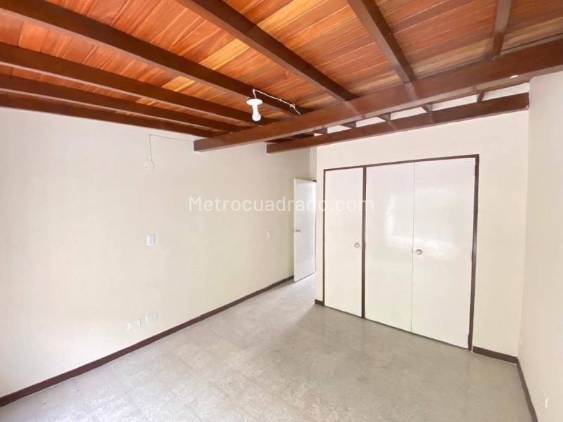 Casa Comercial de 3 Alcobas en Suramericana - 4