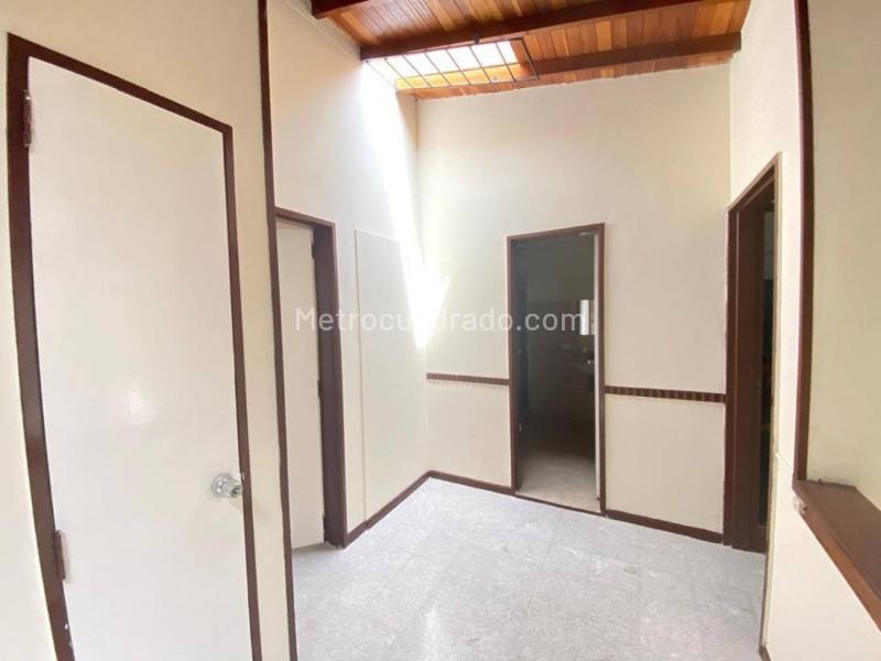 Casa Comercial de 3 Alcobas en Suramericana - 8