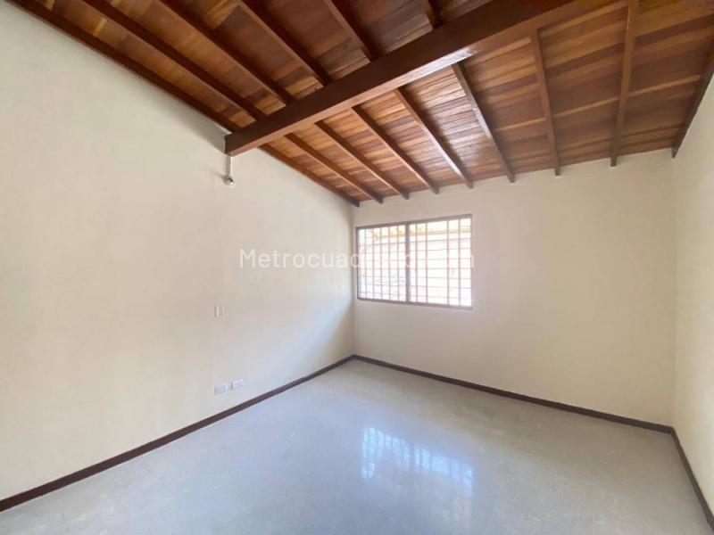 Casa Comercial de 3 Alcobas en Suramericana - 9