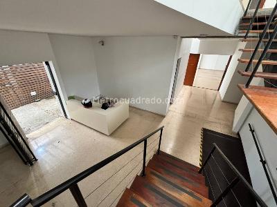 Casa de 5 alcobas en venta en Patio Bonito, Medellín, 500 m² · foto 4 de 15