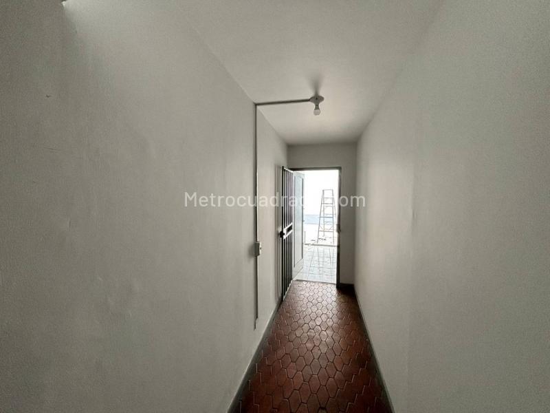 Casa Comercial en Arriendo en Aguacatala, Medellín - 9