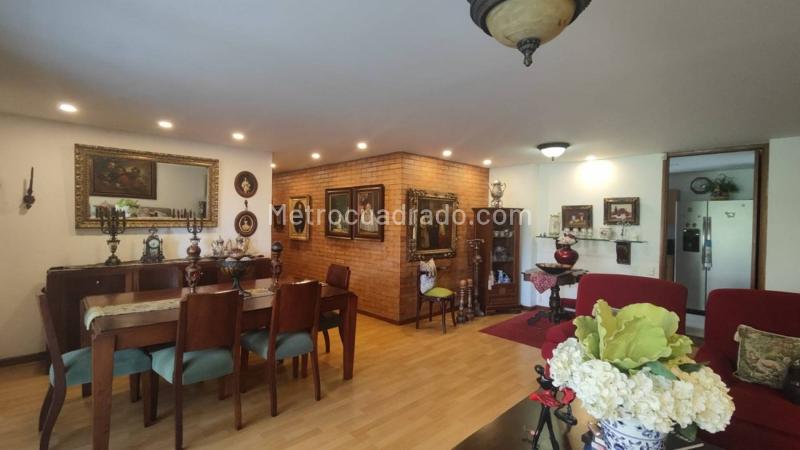 Apartamento Moderno de 4 Alcobas en Los Balsos Exclusivo - 5