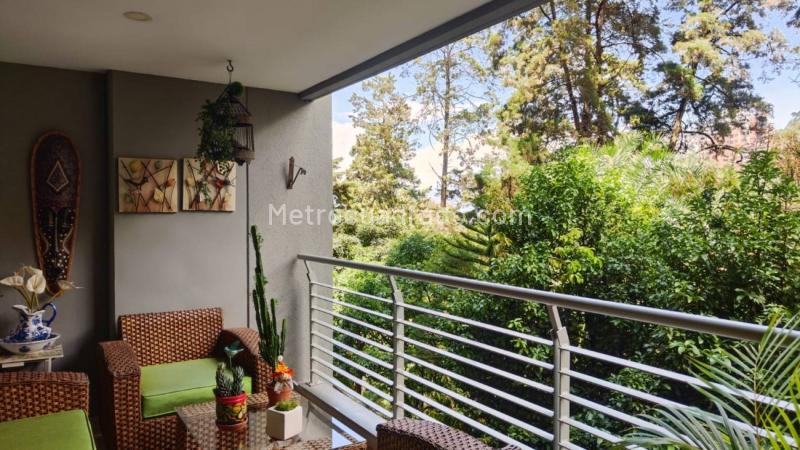 Apartamento Moderno de 4 Alcobas en Los Balsos Exclusivo - 9