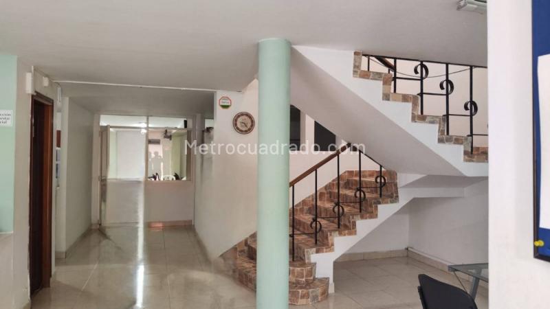 Versatile Commercial House in Estadio - 4