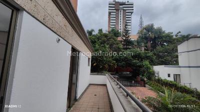 Apartamento de 3 alcobas en venta en El Poblado, Medellín, 250 m² · foto 7 de 20