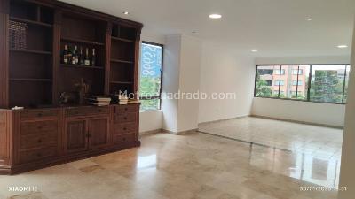 Apartamento de 3 alcobas en venta en El Poblado, Medellín, 250 m² · foto 8 de 20