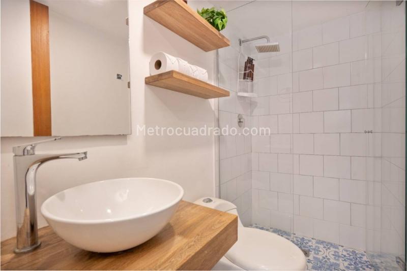 Apartamento Tradicional Amplio en La Loma del Indio - 2