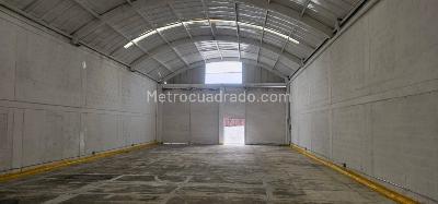 Warehouse for rent in Bello, Bello