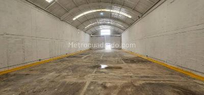 Warehouse for rent in Bello, Bello