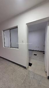 Casa de 4 alcobas en arriendo en La Floresta, Medellín, 168 m² · foto 2 de 15