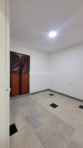 Casa de 4 alcobas en arriendo en La Floresta, Medellín, 168 m² · foto 5 de 15
