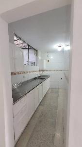 Casa de 4 alcobas en arriendo en La Floresta, Medellín, 168 m² · foto 9 de 15