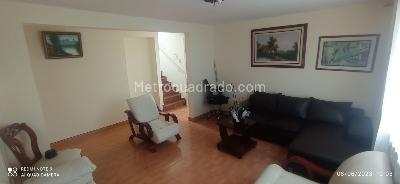 Casa de 5 alcobas en venta en Fontibon El Rubi, Bogotá, 288 m² · foto 3 de 13