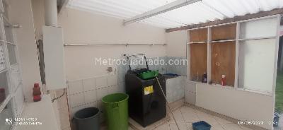 Casa de 5 alcobas en venta en Fontibon El Rubi, Bogotá, 288 m² · foto 8 de 13
