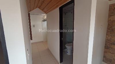 Casa de 5 alcobas en venta en Kennedy, Bogotá, 328 m² · foto 10 de 14