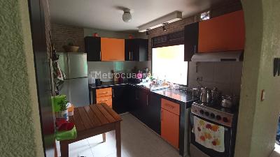 Casa de 5 alcobas en venta en Kennedy, Bogotá, 328 m² · foto 3 de 14