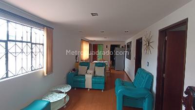 Casa de 5 alcobas en venta en Kennedy, Bogotá, 328 m² · foto 5 de 14