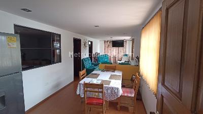 Casa de 5 alcobas en venta en Kennedy, Bogotá, 328 m² · foto 7 de 14