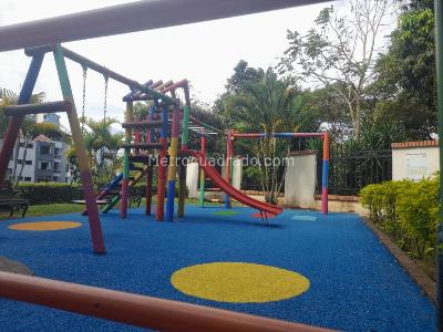 Apartamento de 3 alcobas en venta en Ub Portales Del Campestre, Floridablanca, 96 m² · foto 4 de 20