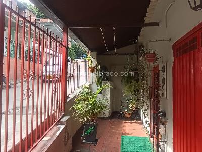 Casa de 5 alcobas en venta en Los Pinos, Bucaramanga, 240 m² · foto 10 de 14