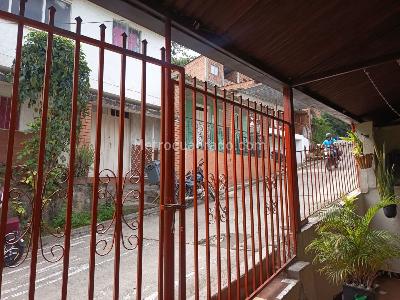 Casa de 5 alcobas en venta en Los Pinos, Bucaramanga, 240 m² · foto 12 de 14