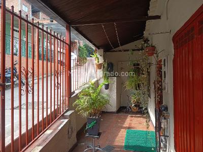 Casa de 5 alcobas en venta en Los Pinos, Bucaramanga, 240 m² · foto 3 de 14