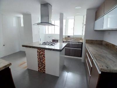 Apartamento de 3 alcobas en arriendo en Nuevo Sotomayor, Bucaramanga, 136 m² · foto 13 de 20