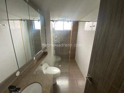 Apartamento de 3 alcobas en arriendo en Canaveral, Floridablanca, 92 m² · foto 3 de 20