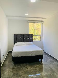 Apartamento de 2 alcobas en arriendo en Loma Del Indio, Medellín, 68 m² · foto 10 de 19