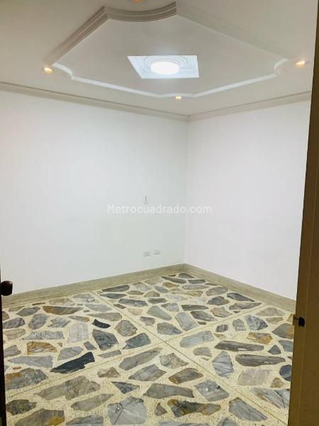 Apartamento Amplio de 3 Alcobas con Balcones en Laureles - 6