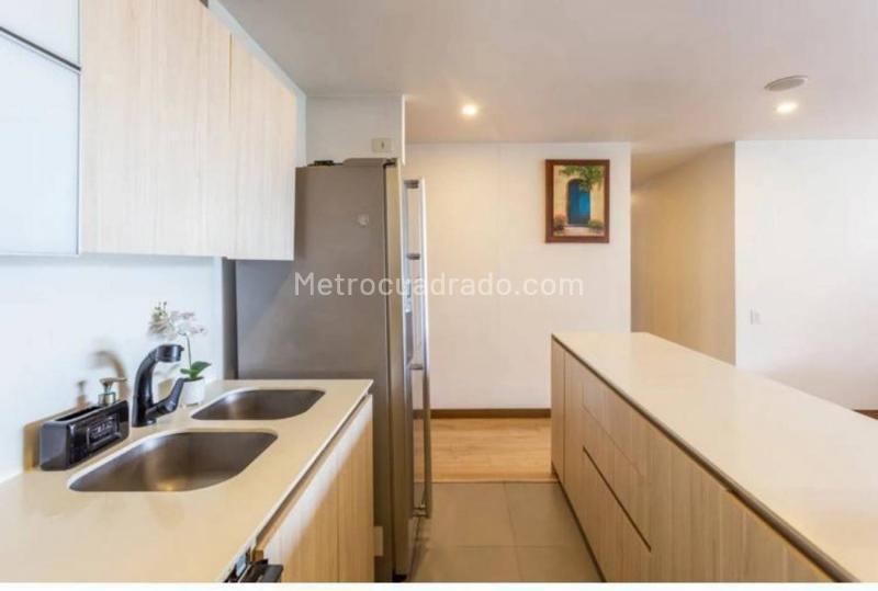 Apartamento Coqueto de 3 Alcobas con Terraza en Loma de los González - 3