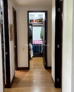 Casa de 3 alcobas en venta en Loma Benedictinos, Envigado, 557 m² · foto 5 de 20