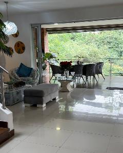 Casa de 3 alcobas en venta en Loma Benedictinos, Envigado, 557 m² · foto 6 de 20